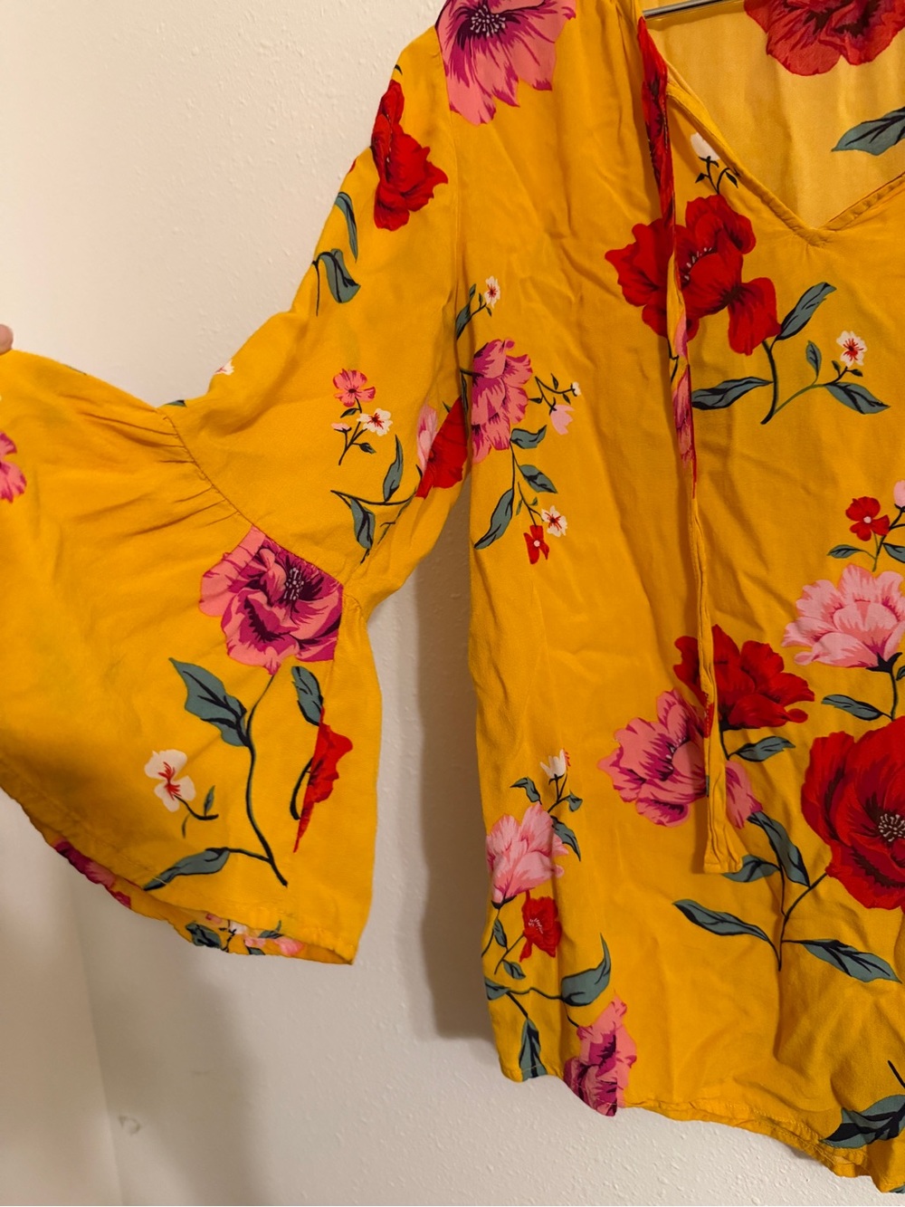 Women’s old navy  Mustard Yellow Floral V-Neck Bell Sleeve Top